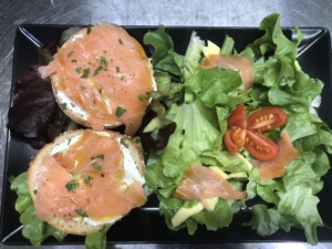 Salade de saumon et avocat